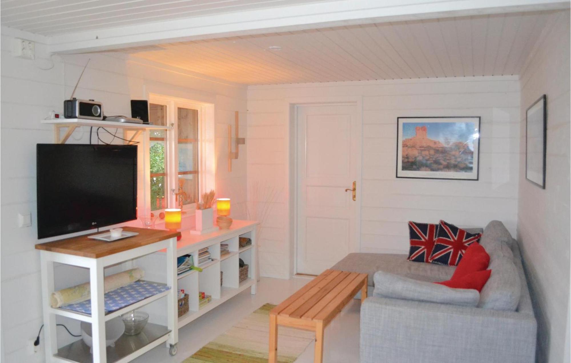 Nice Home In Ronneby With Kitchen Saltärna エクステリア 写真