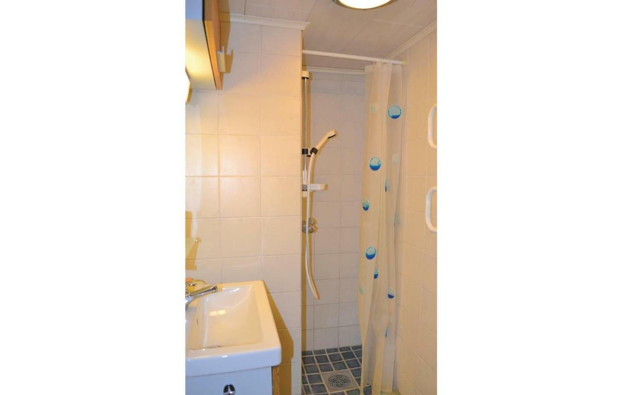 Nice Home In Ronneby With Kitchen Saltärna エクステリア 写真